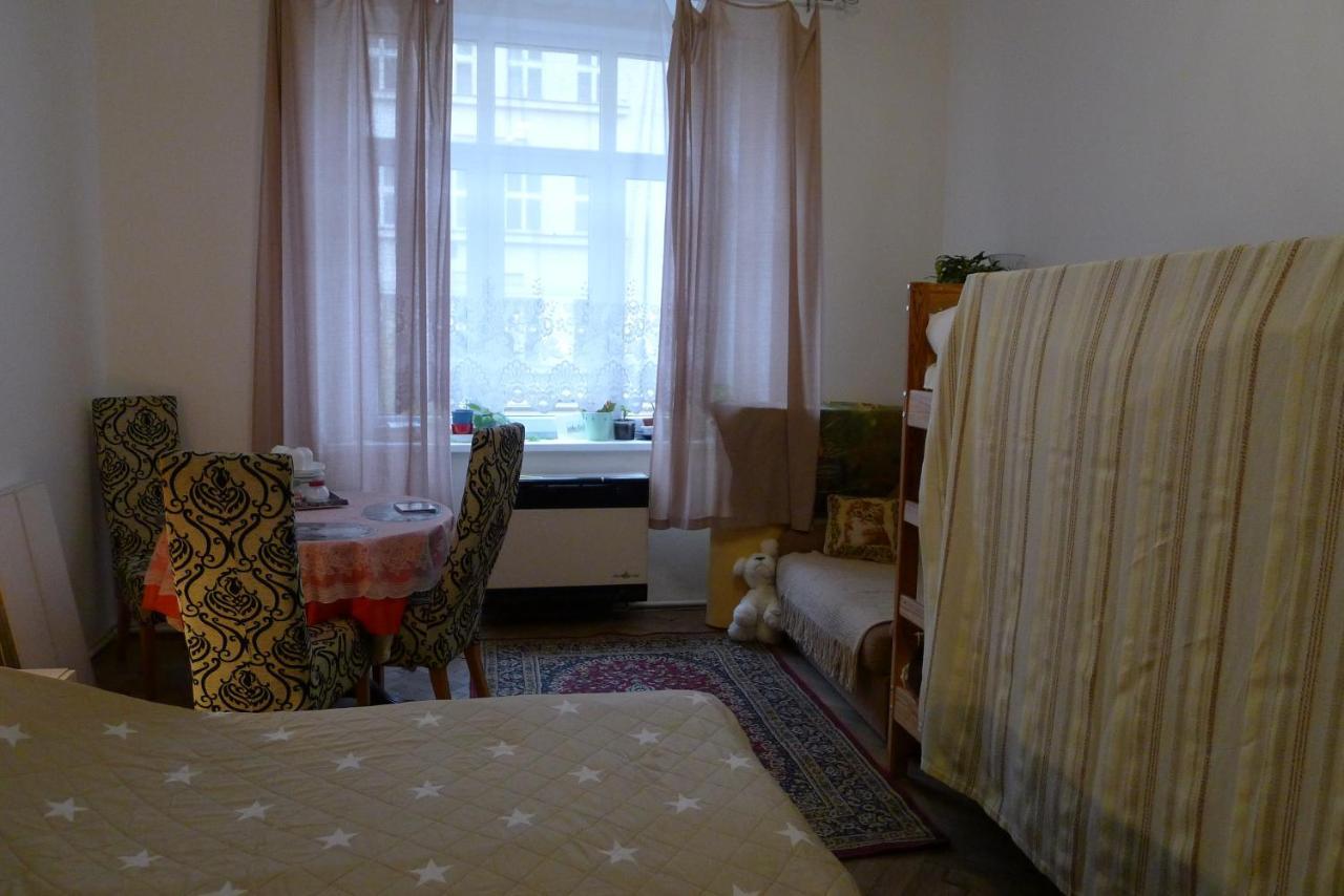 Cozy Modest Room For 2 Or 3 Persons Praha Exteriér fotografie