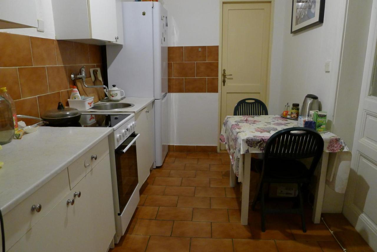 Cozy Modest Room For 2 Or 3 Persons Praha Exteriér fotografie