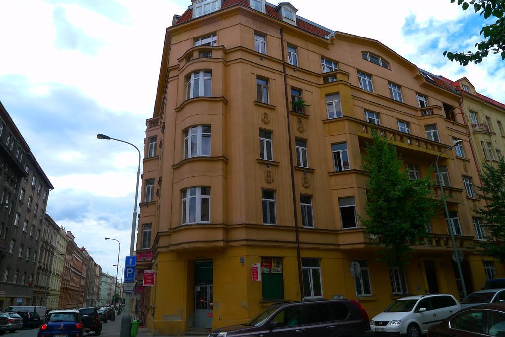 Cozy Modest Room For 2 Or 3 Persons Praha Exteriér fotografie